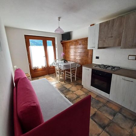 Da Lauretta Apartment Challand-Saint-Anselme Luaran gambar